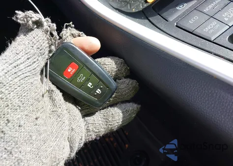 2023 Toyota Rav4 Xle z USA, uszkodzony, nr VIN 2T3P1RFV0PW355825